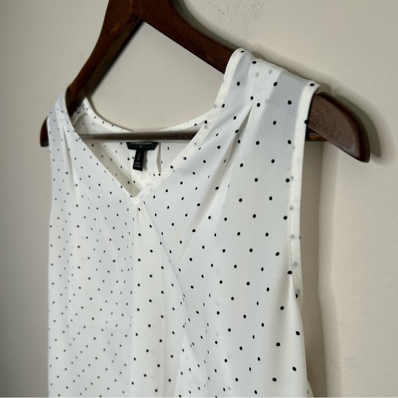 Banana Republic Sleeveless Relaxed Fit Blouse White Mini Black Polka Dot Small - Picture 3 of 8